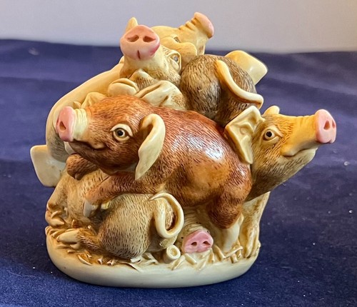 Harmony Kingdom ~ Truffle Scuffle ~ Pigs~ UK Made ~ NIB ~V2 - 第 4/7 張圖片