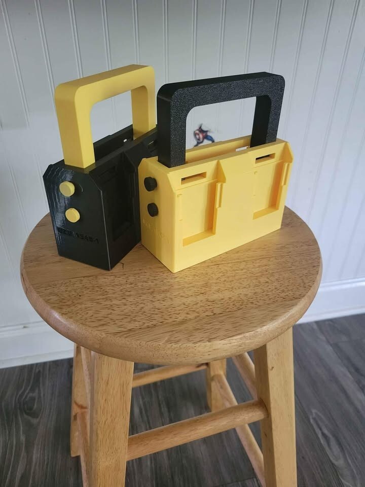 Dewalt 20V Max Battery Combo Kit with 4-Piece Storage Holder