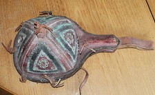 ancien objet ethnique sac sacoche ect ???