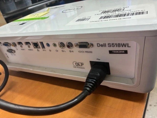 Dell S518WL 3D Ready Short Throw USED - Image 2 of 3