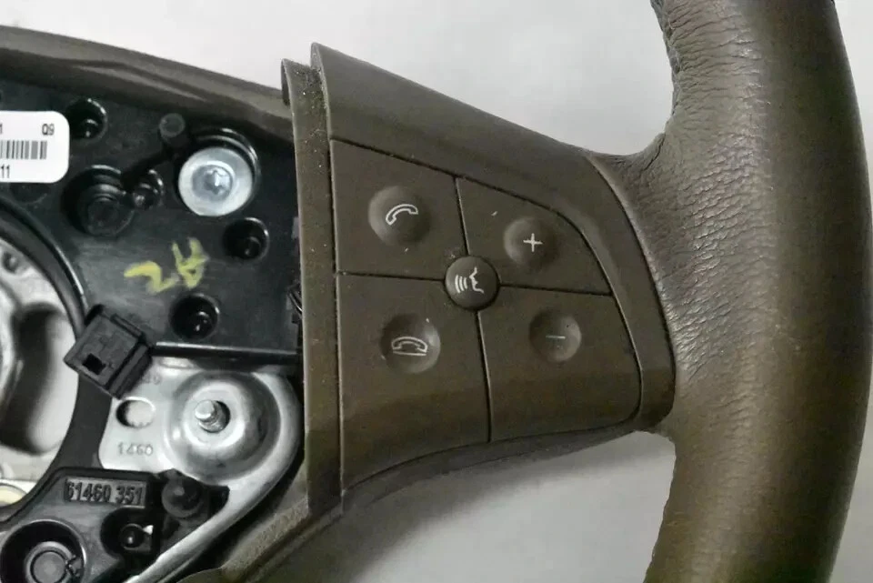 06-08 Mercedes X164 GL450 ML350 R350 Steering Wheel Beige 1644605103 OEM - Image 4 of 4