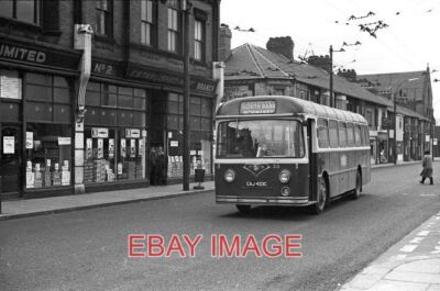 FOTO DER BUS IST NR.33 IN DER TEESSIDE RAILLESS TRANSPORT BOARD (TRTB) FLOTTE. I