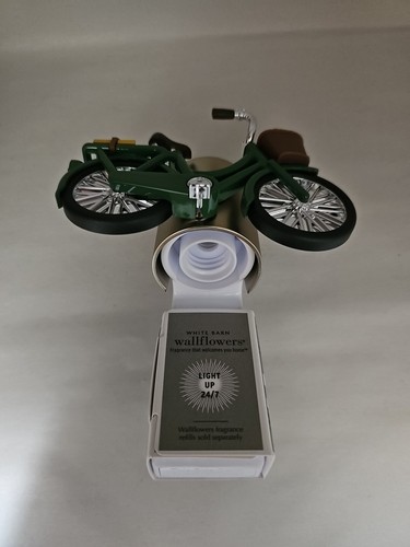 Bath & Body Works Fall Bicycle Light Up Wallflower Plug NEW - Picture 3 of 3