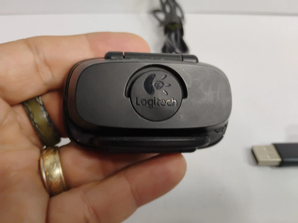 Logitech C615 USB HD Webcam 1080p 8.0 Megapixel V-U0027 W/ Mount - Tested - Image 2 of 4