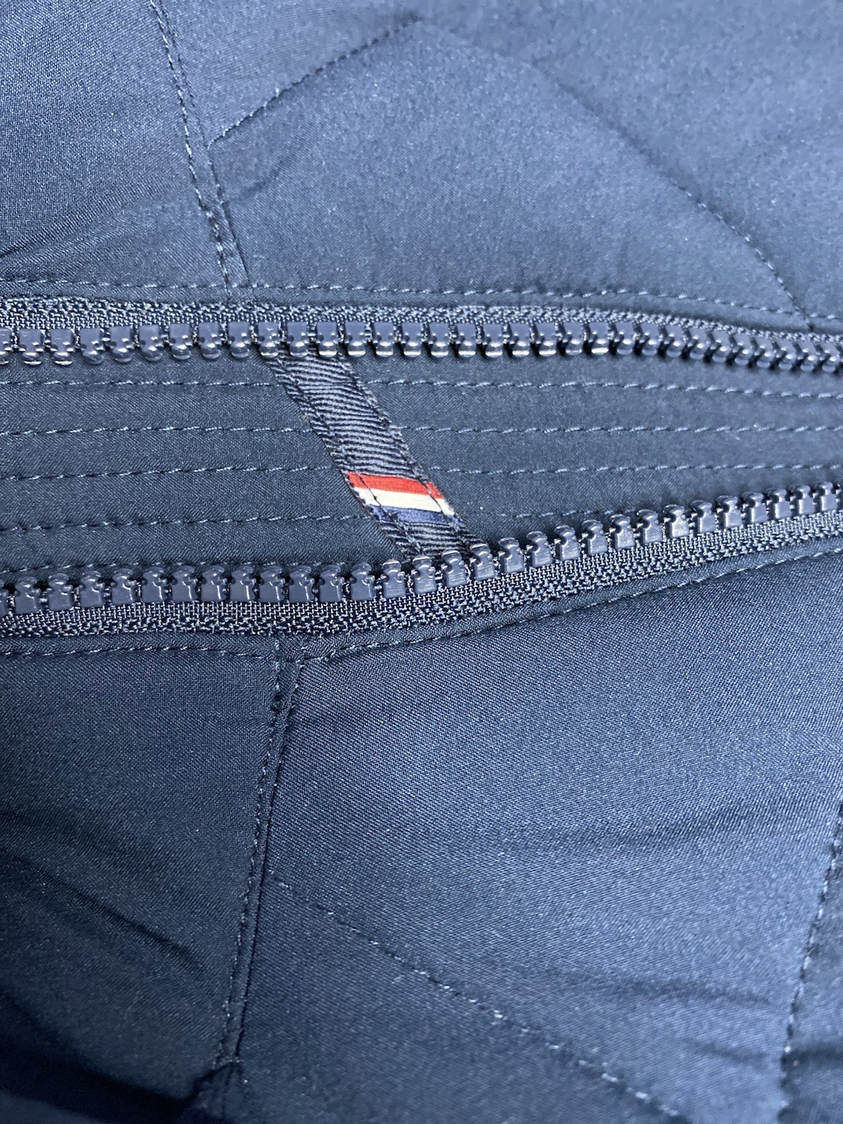 Tommy Hilfiger THE FLEX Diamond Quilted Navy Water Resistant Women’s L Coat NWOT thumbnail 5