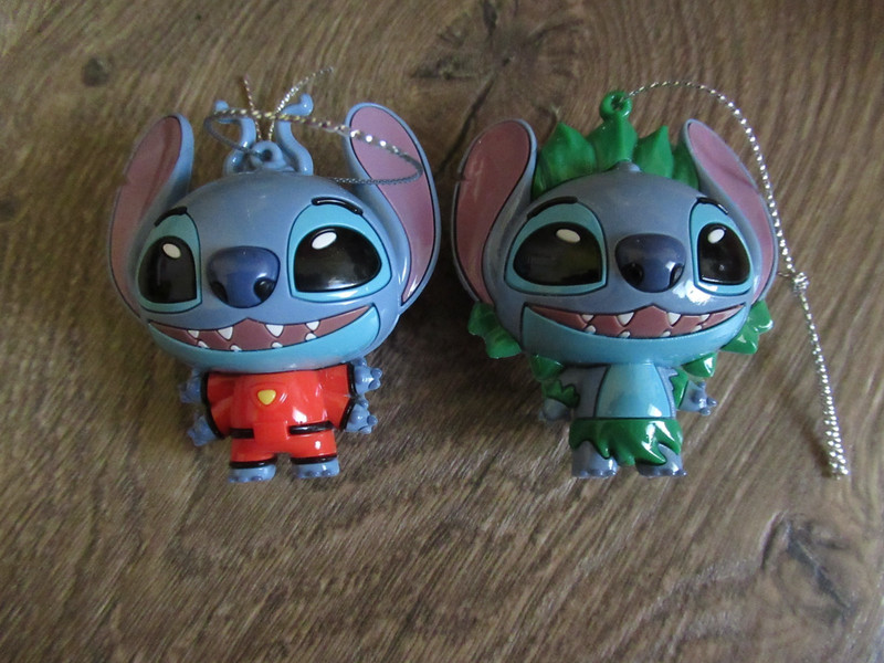 HALLMARK 2025 DISNEY STITCH HULA & ALIEN SUIT MYSTERY CHRISTMAS ORNAMENT