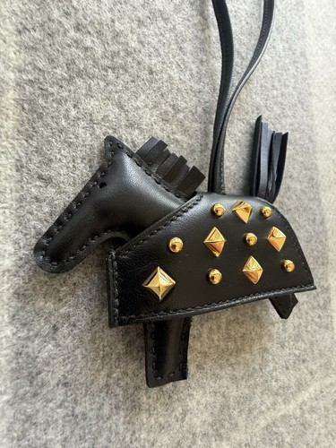 HERMÈS RODEO ROCK CUERO NEGRO DORADO HERRAJES NUEVO - Imagen 7 de 7