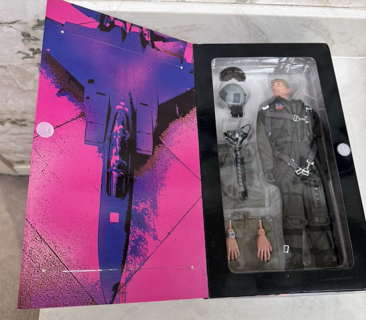 Dragon 1/6 Scale F-15E Night Strike Fighter Pilot 