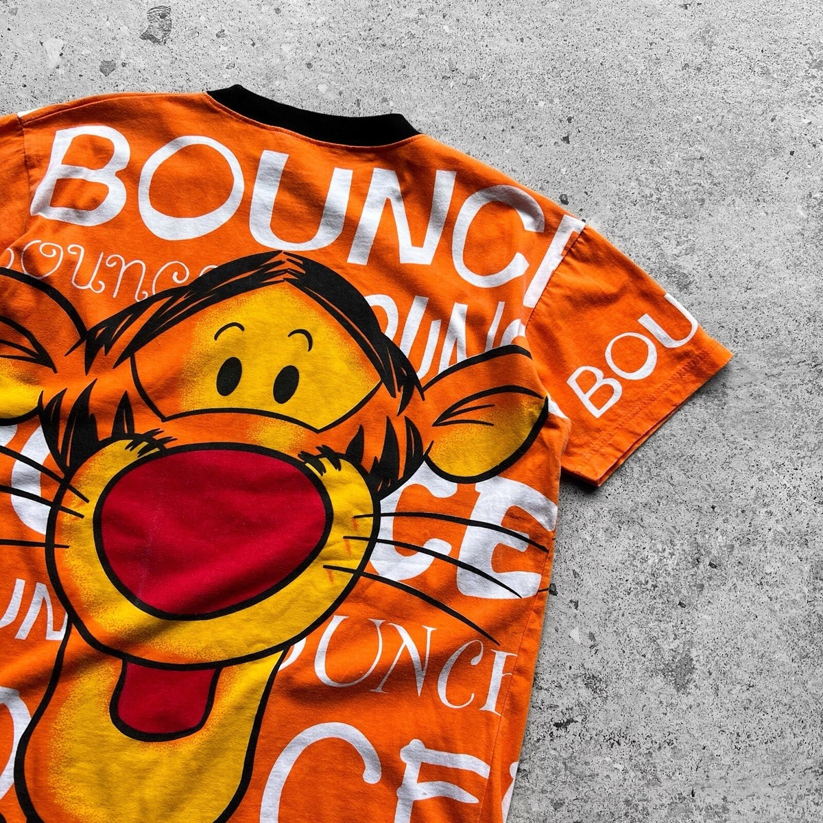 Tigger Disney Men's Vintage Cartoon Bounce Orange 90s T