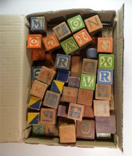 VINTAGE ANTIQUE OVER 70 WOODEN LETTER BLOCKS SANTA CLAUS ALADDIN