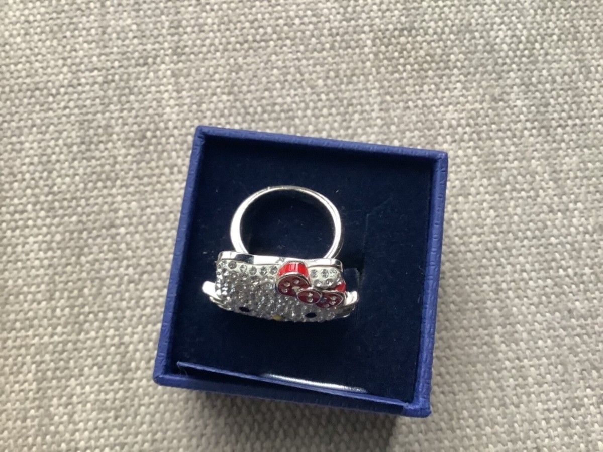 ◆SWAROVSKI◆ハローキティ◆三連リング SWAROVSKI スワロフスキー Swarovski 『ハローキティ Hello