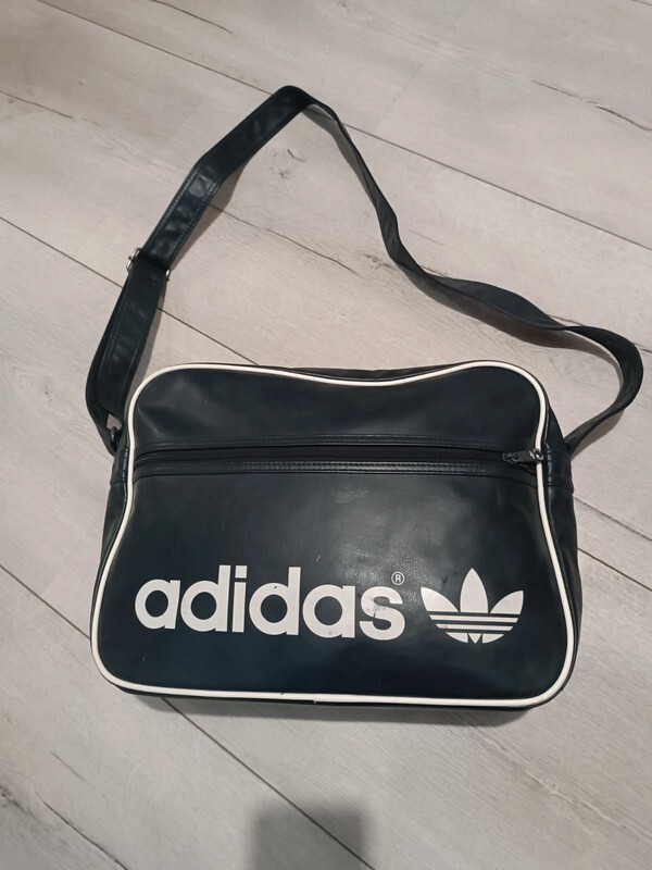 バッグ 80s adidas vintage sling messenger bag Vintage Adidas Originals Messenger Bag Red Trefoil Logo