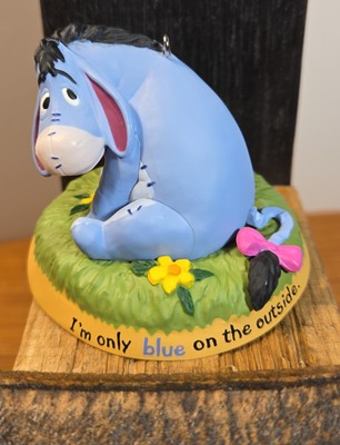 2012 Hallmark Keepsake Disney Only On The Outside Winnie The Pooh Ornament 