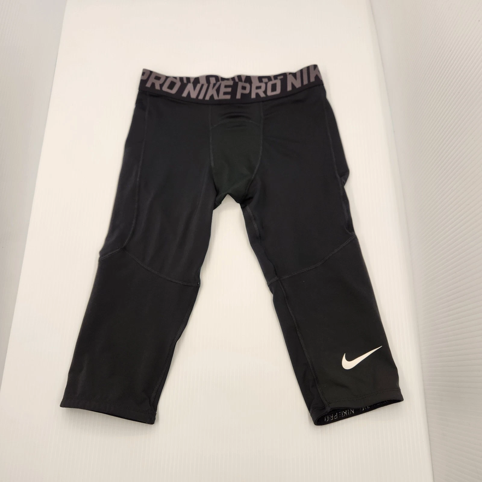 ​Nike Pro Dri-FIT Men's ¾ Length Compression Tights - Black - Size XL