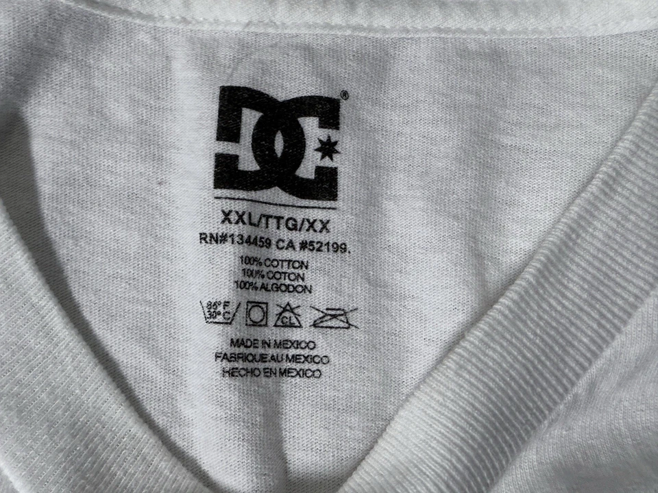 DC Shoes Camisa Para Hombres XXL Blanco Rojo Estrellas Y2K Logo Gráfico Camiseta de Skateboarding Foto 3 de 4