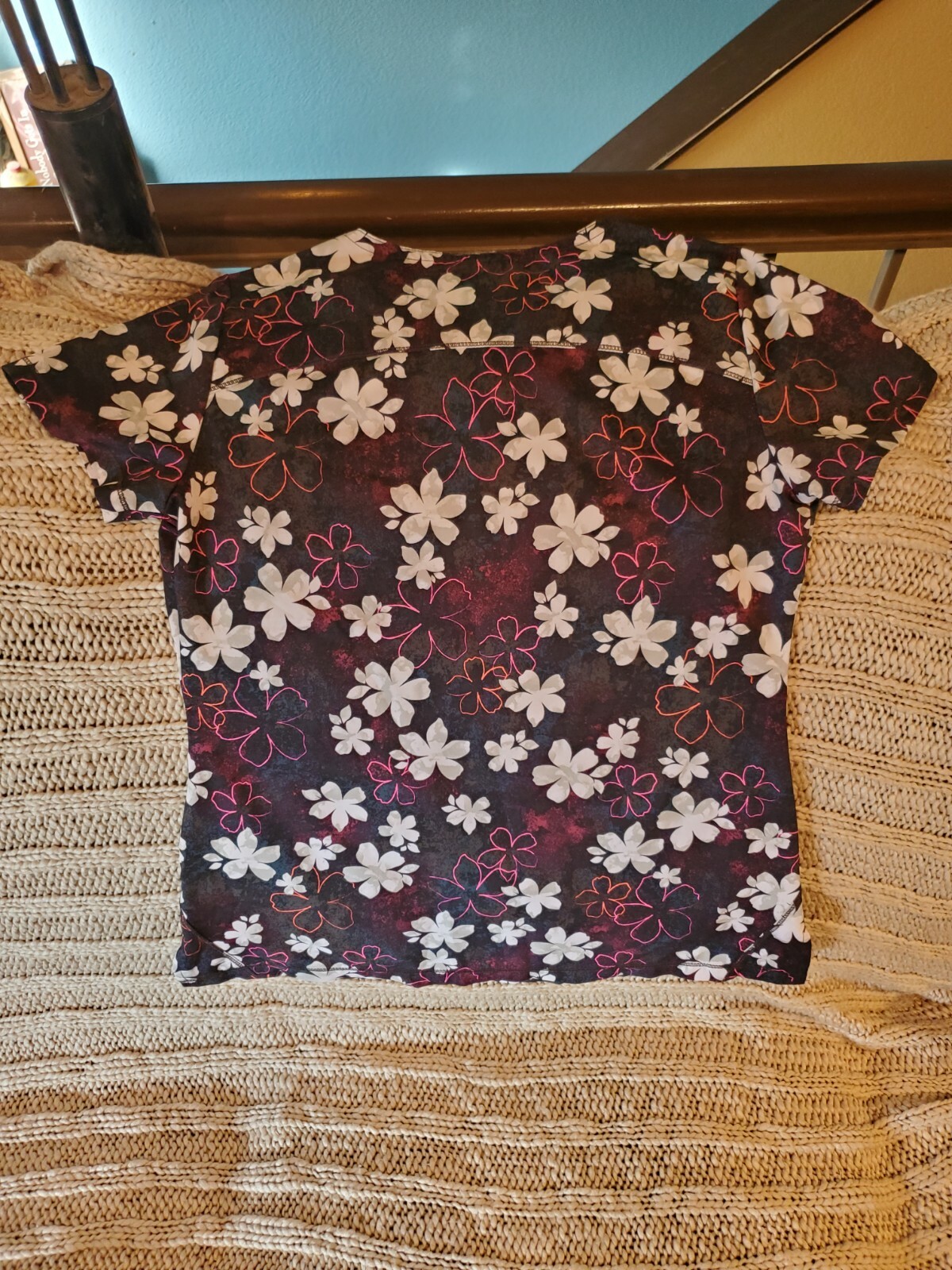 Picture 2 of 8