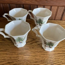 Nikko Christmastime Coffee Mugs Set of 4 Japan Octagonal Tea Cup/Mugs