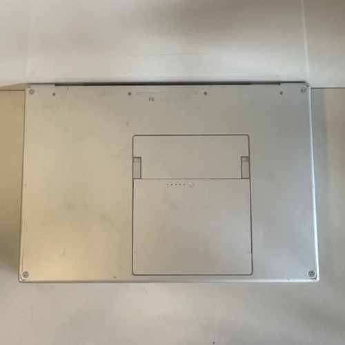 Apple MacBook Pro A1226 Laptop 15" Core 2 Duo 2.4GHz Scraps/Salvage - Picture 7 of 9