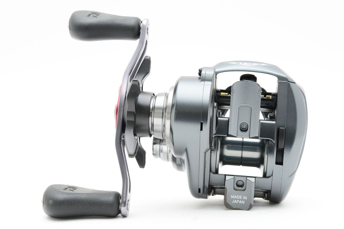 Daiwa 17 STEEZ A TW 1016SH Right Baitcasting Reel Excellent Daiwa 17 STEEZ A TW 1016SH Right Baitcasting Reel Excellent
