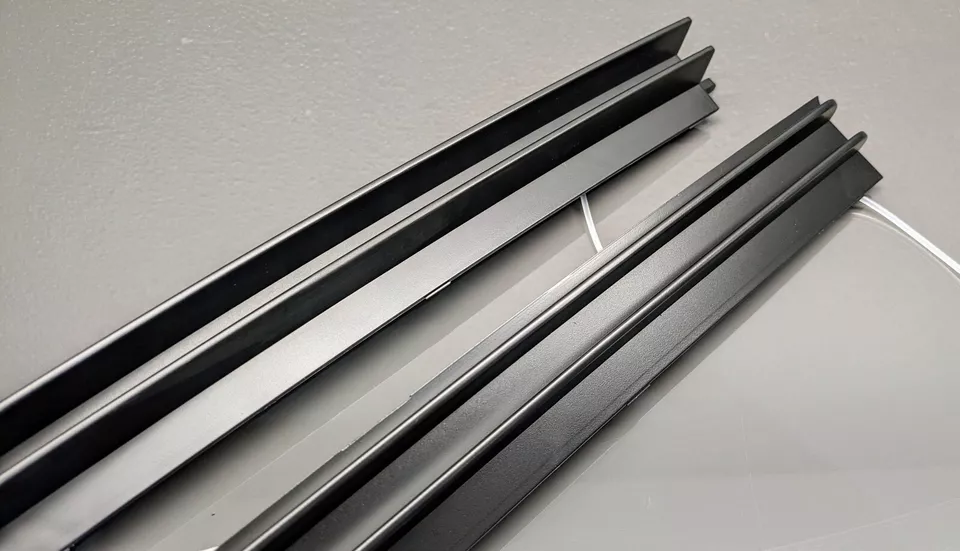 Kit rejilla derecha+izquierda BMW E31, antiguo BMW número de pieza: 51111970892 y 51111970891 Foto 4 de 4