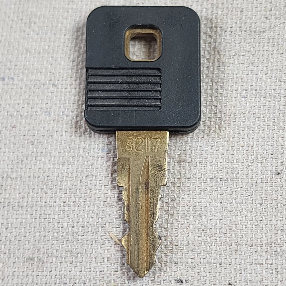 1 Factory Original Genuine Craftsman Tool Box Replacement Key 8217 - Image 2 of 3