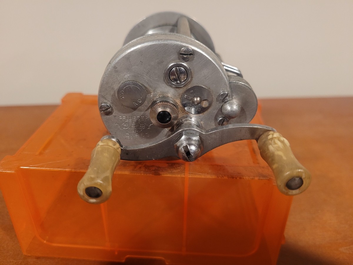 PFLUEGER SUMMIT 1993L　彫刻系ダイレクトリール PFLUEGER SUMMIT 1993L 彫刻系ダイレクトリール
