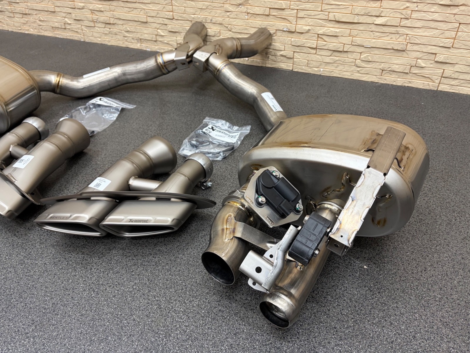 Bentley Flying Spur 2026 Sport muffler