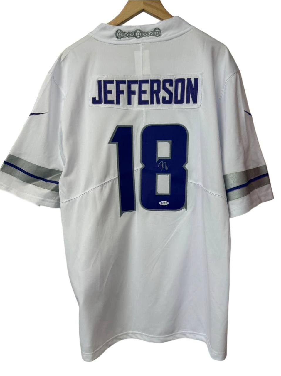 Jersey ( NFL PLAYER) Justin Jefferson Signed Autographed BAS COA 