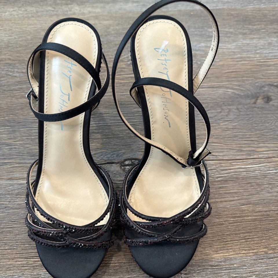 Sandalias para mujer Betsey Johnson de cuero/estrás talla 7,5 M Foto 3 de 4