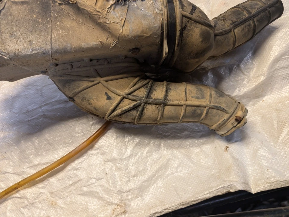 1995-1996 Polaris Magnum 425 2wd 4x4 Airbox 5431668 - Image 3 of 4