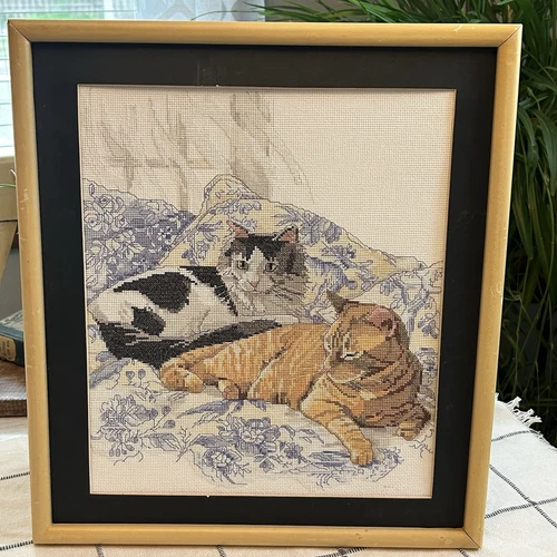 Finished Cross Stitch Cats on Toile 12.25"x14" Bucilla 43197 Blue Chintz