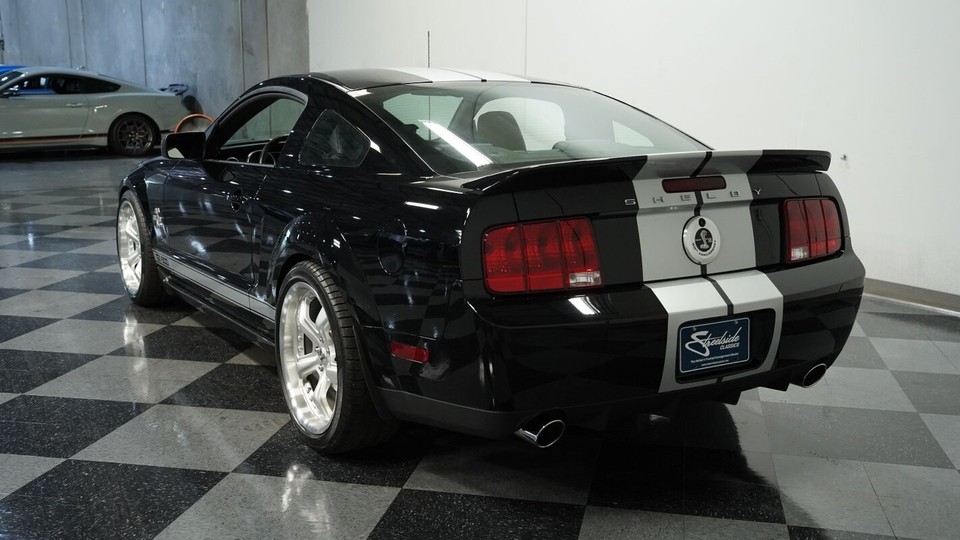 Miniature Shelby Collectibles 1:18 - Ford Mustang Shelby GT500 2007 - 40th Anniversary