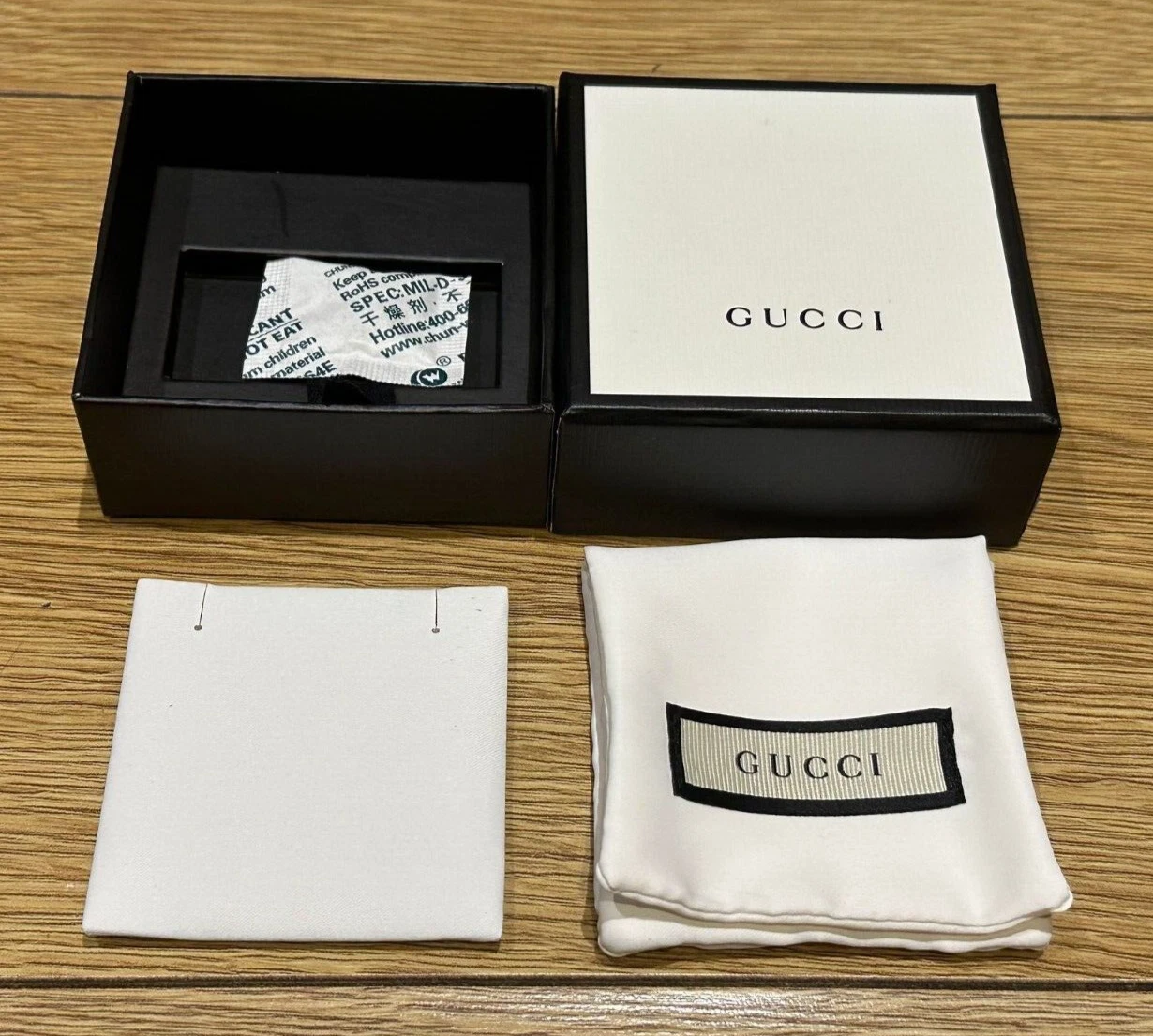 Véritable petit collier pendentif bijoux Gucci original avec poche et plateau