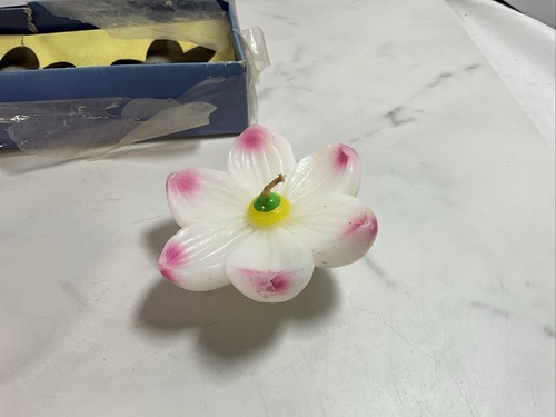 Pink MAGNOLIA Shaped Floating Candle Magnolia Scented By Waccents - Picture 8 of 12