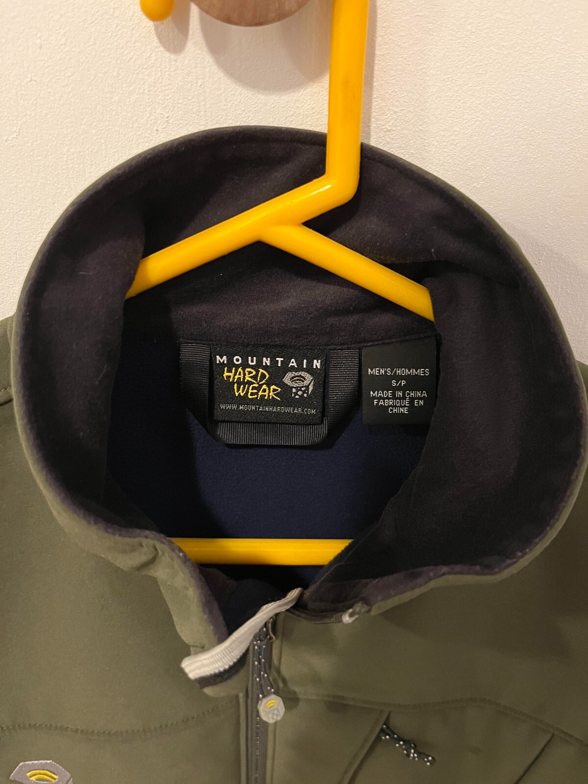 Mountain Hardware Android Softshell Jacket Mens S… - image 3