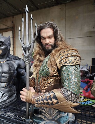 Life Size Infinity Studios Jason Momoa Aquaman Bust 1:1 Justice - Main Image