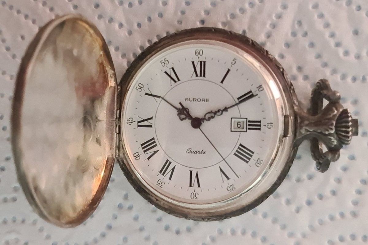 Montre Vintage Femme Mécanique Aurore - Mouvement Manuel, Boîtier Argenté, Style Rétro
