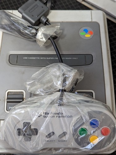 NINTENDO SUPER FAMICOM OFFICIAL CONTROLLER PAD SHVC-005 UNUSED SNES game toy