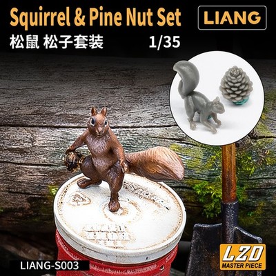 LIANG S003 1/35 3D Miniature Plastic Assembly Model Squirrel & Pine Nut Set