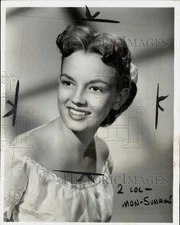 1950 Press Photo Actress Joan Evans stars in "Our Very Own" - pix39523