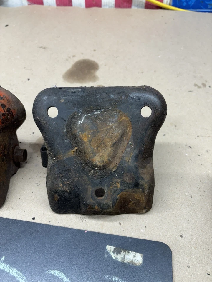 CAMARO NOVA CHEVELLE C10 K10 Sbc Bbc Clamshell Clam Shell Engine Mounts Mount Pr - Image 3 of 4