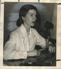 1949 Press Photo Dr. E. "Pinky" Palmer, liked by patients. - nox42255