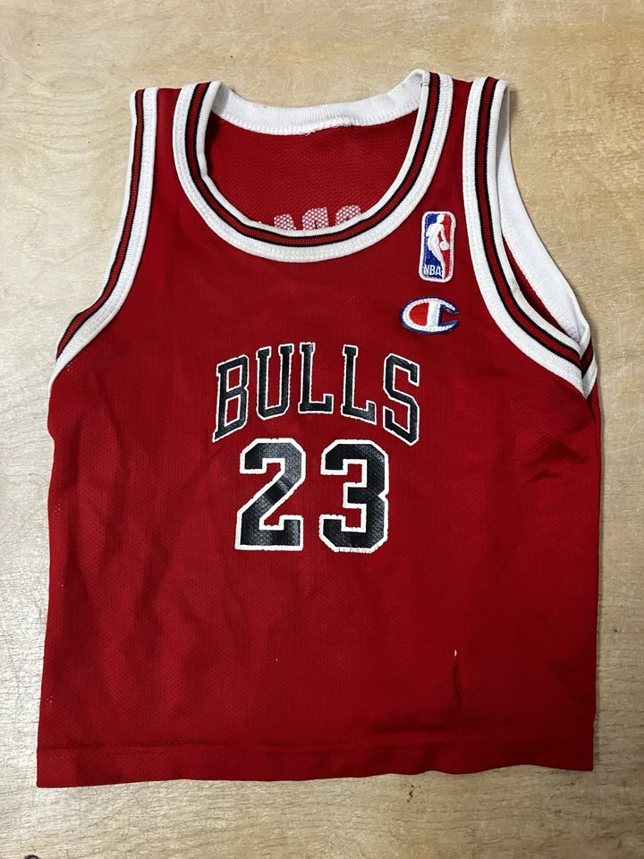 Camiseta roja de Michael Jordan campeona de los 90 de los Chicago Bulls niños talla juvenil Foto 3 de 4