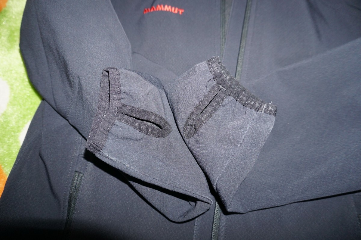 登山用品 Mammut - Softech Tough Light Jacket s-l500.jpg