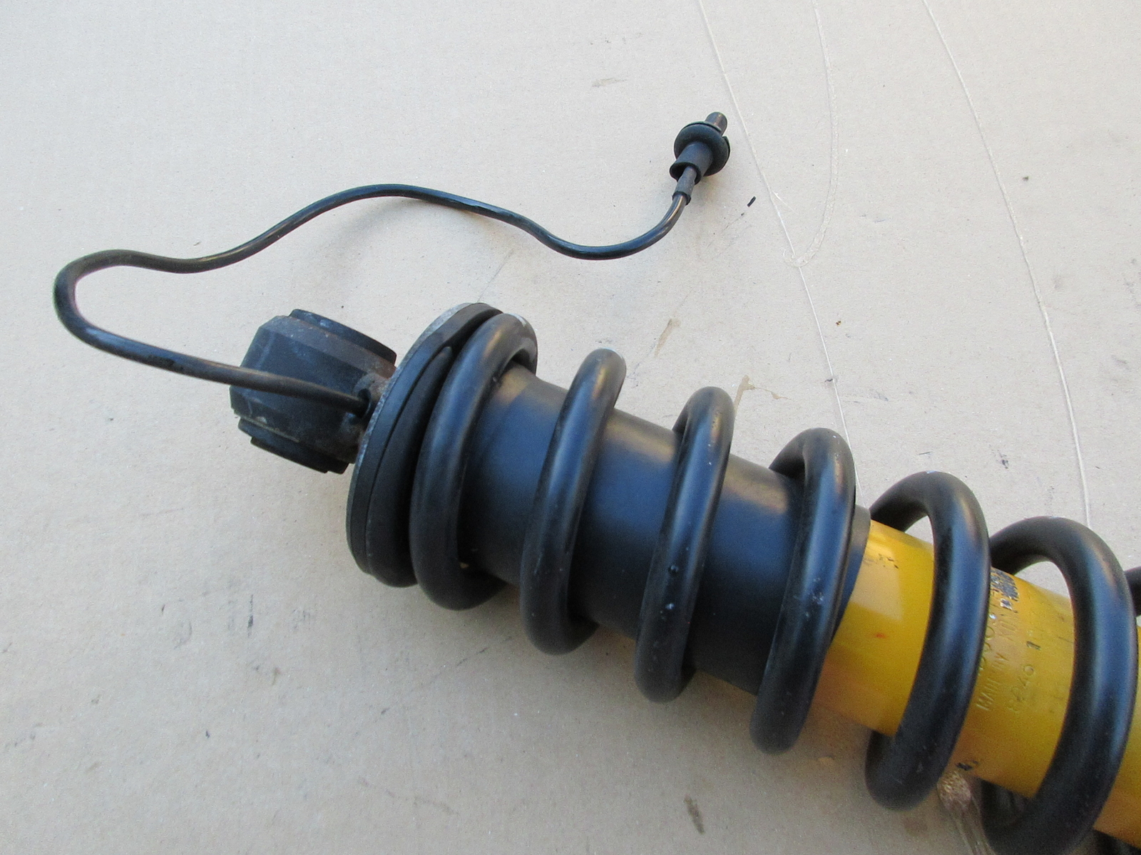 04 Lamborghini Murcielago #1025 Rear Shock Coil Spring Strut OEM