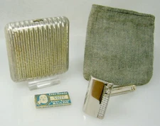 1925 Ever-Ready Safety Razor Set in Cigarette Case Wall-Holder Tweed Pouch