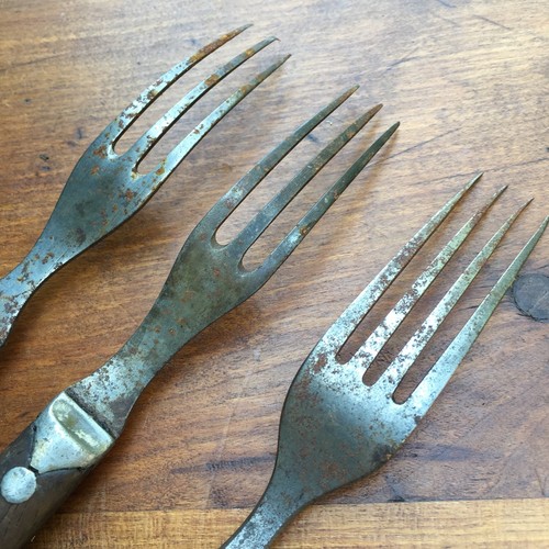 Set of 3 Antique Civil War Era Steel, Pewter & Wood 3 / 4 Tine Meal Forks - Picture 5 of 10