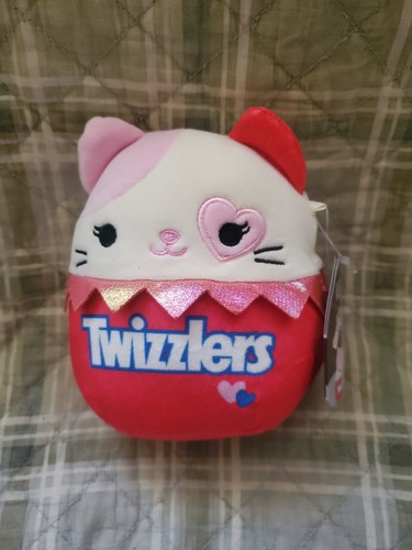 SQUISHMALLOWS 2022 TWIZZLERS KARINA 5” Plush Stuffed animal Toy - 第 1/6 張圖片