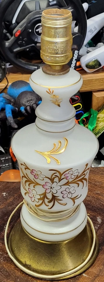 Vintage Leviton Table Lamp Mid Century Modern Frosted Glass & Brass USA 13.5" - Image 3 of 4