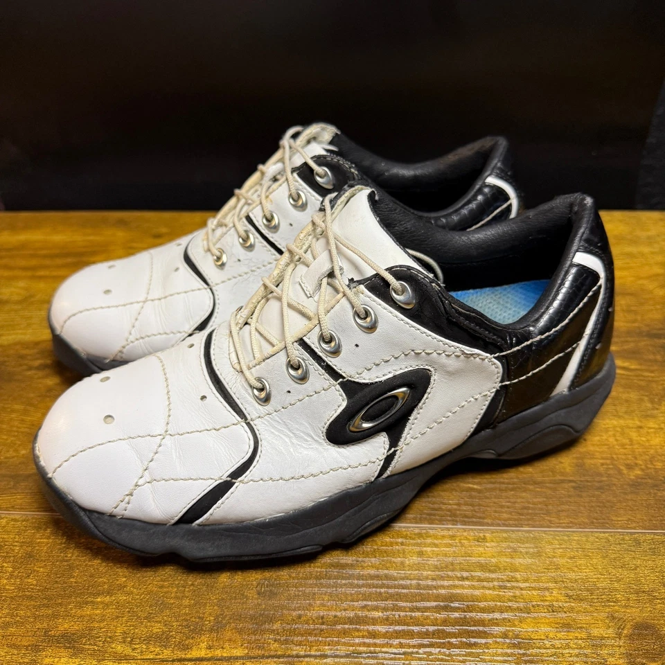 Tênis de golfe Oakley branco preto couro cano baixo com cadarço masculino tamanho 8.5 - Imagem 4 de 4